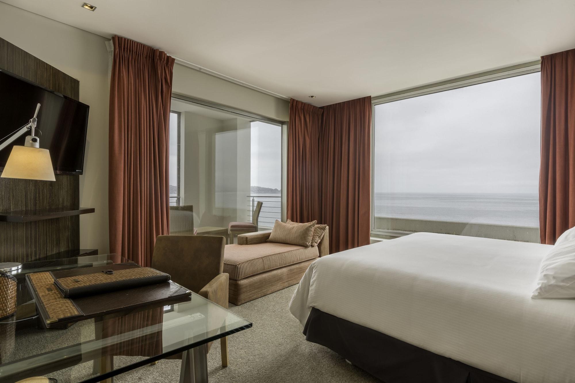 Enjoy Coquimbo Hotel Buitenkant foto A room at the hotel