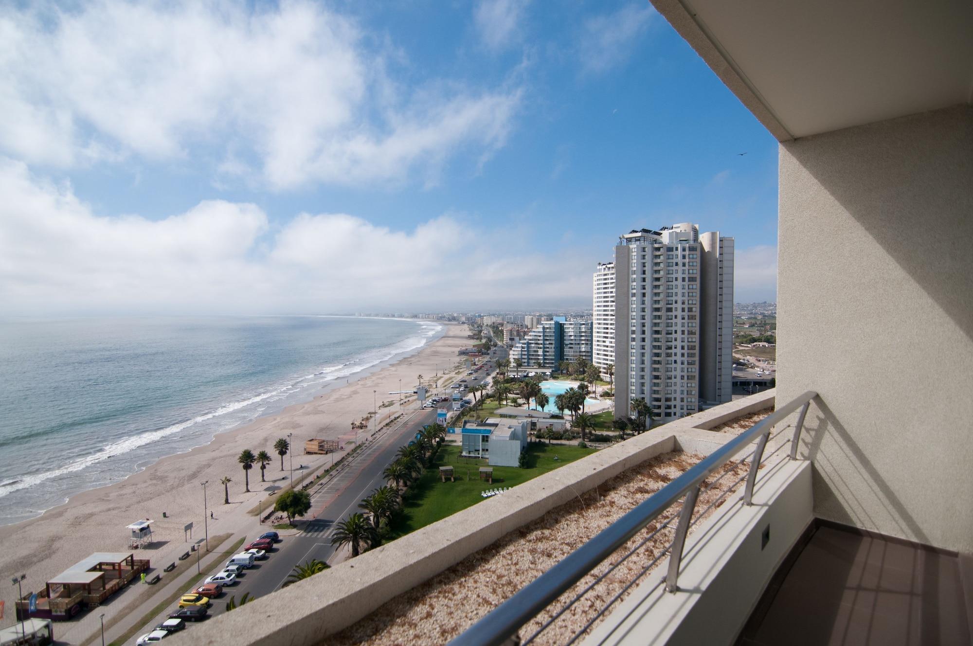Enjoy Coquimbo Hotel Buitenkant foto View of the beach from a balcony at the Shoreham Hotel