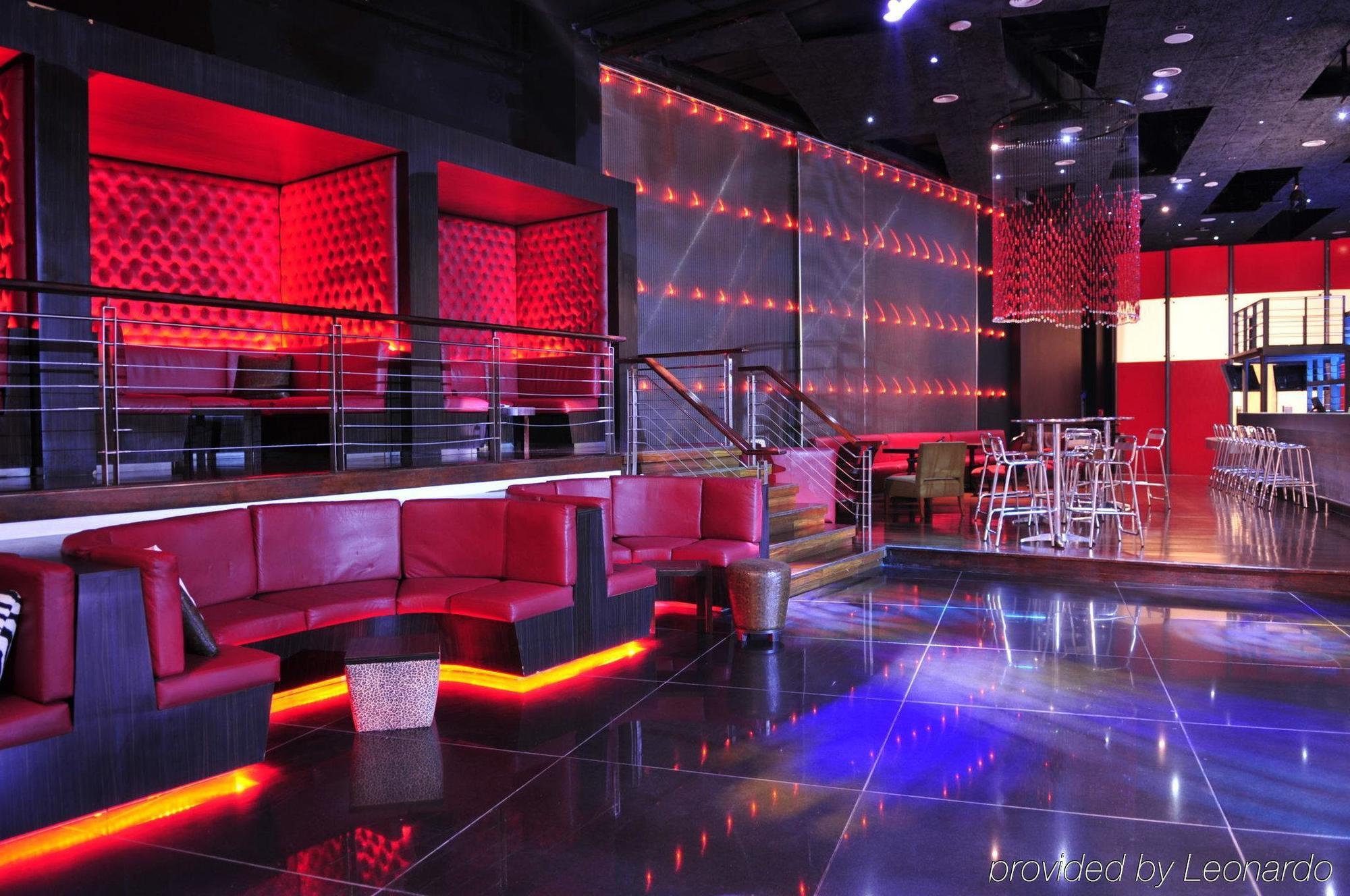 Enjoy Coquimbo Hotel Interieur foto Interior of the nightclub
