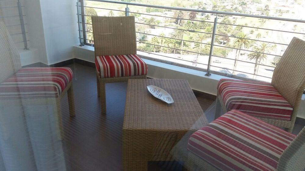 Enjoy Coquimbo Hotel Buitenkant foto A balcony in a hotel