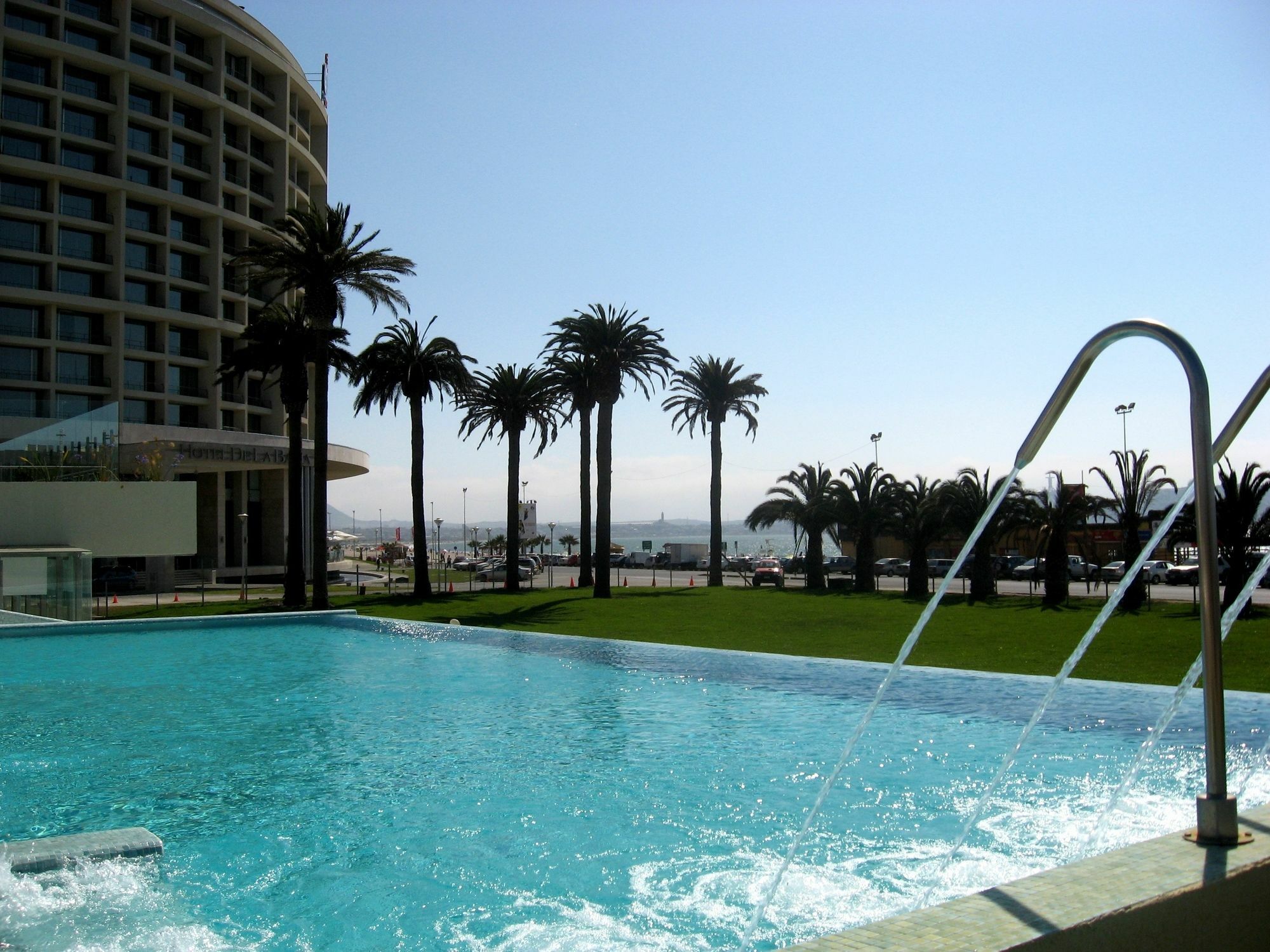 Enjoy Coquimbo Hotel Buitenkant foto The pool at the hotel