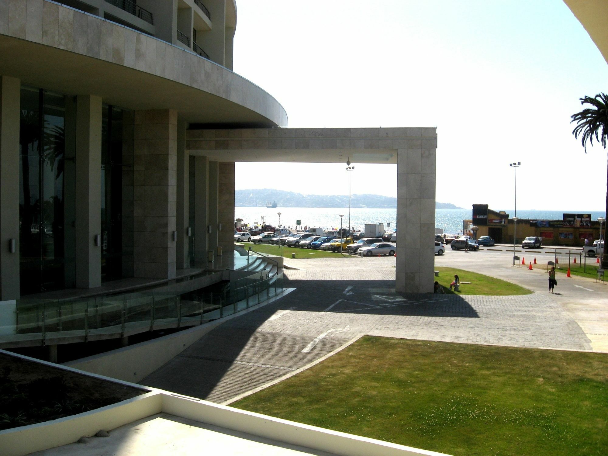 Enjoy Coquimbo Hotel Buitenkant foto The entrance of the museum