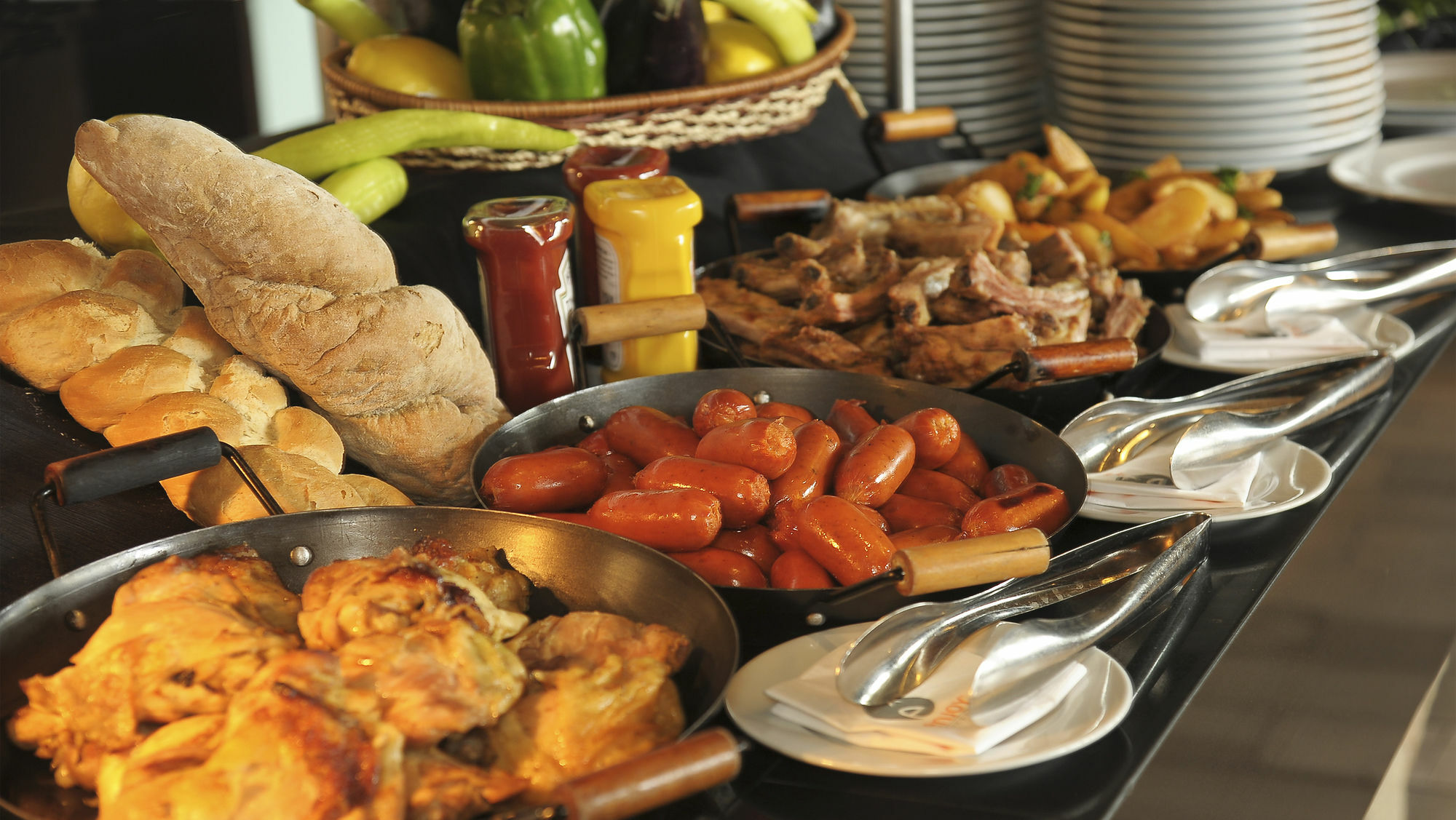 Enjoy Coquimbo Hotel Buitenkant foto A buffet