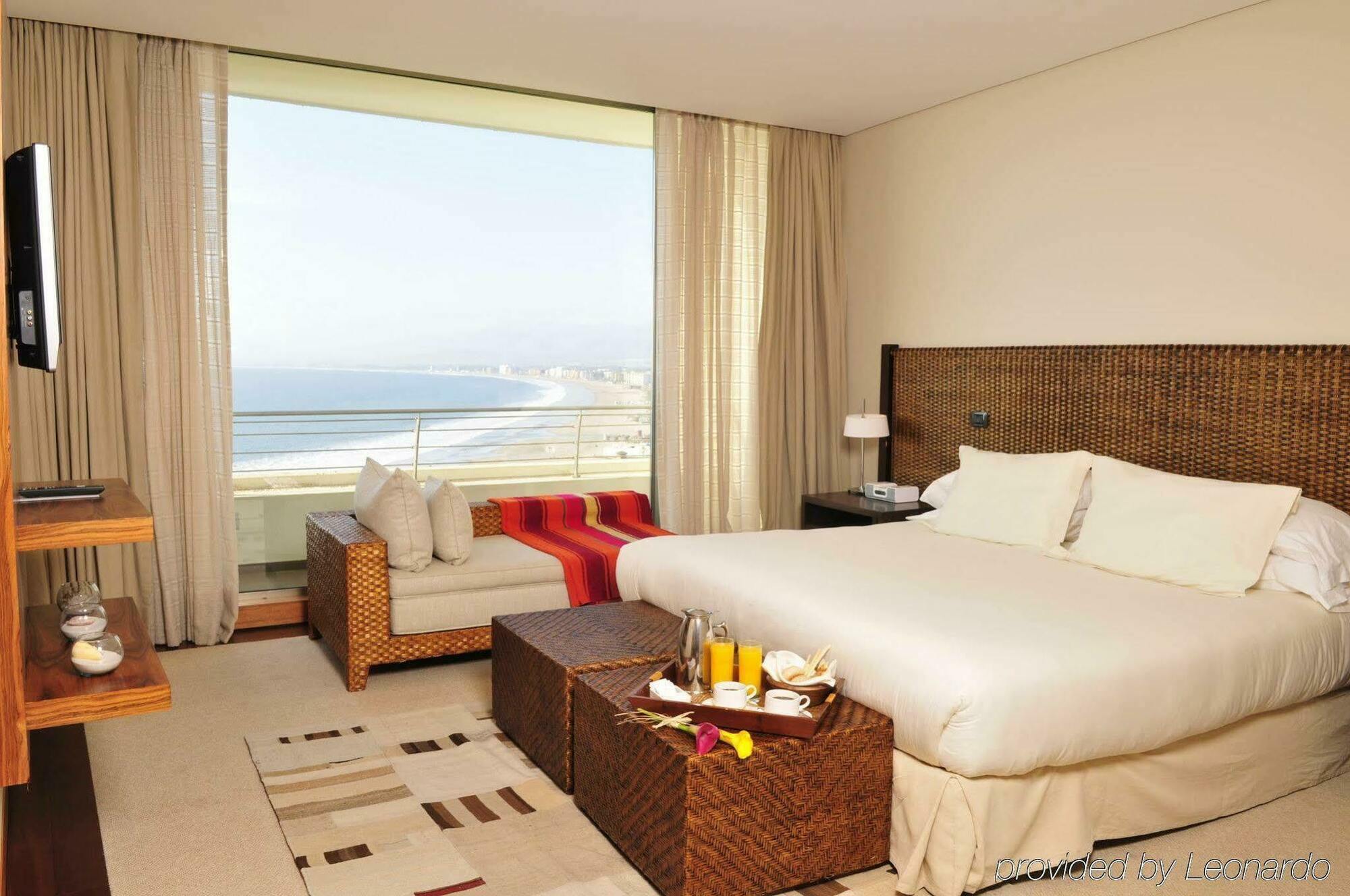Enjoy Coquimbo Hotel Buitenkant foto A room at the Sheraton Lima Hotel